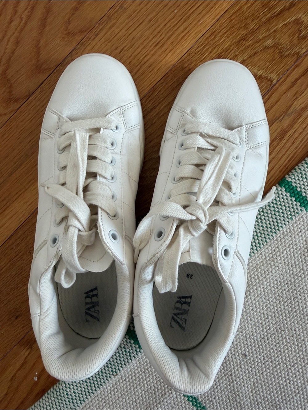 Classic White Low-Top Sneakers - Picture 8 of 8